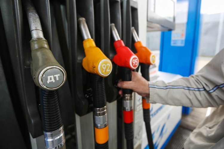 Срочный рынок топлива в России хотят втиснуть в «дорожную карту»